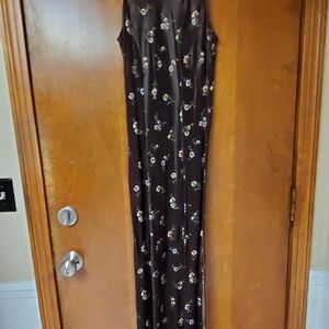 Long  cocktail sleeveless dress
